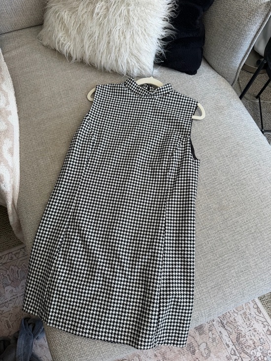 H&M Dresses & Skirts - NWT H&M Houndstooth Shift Dress